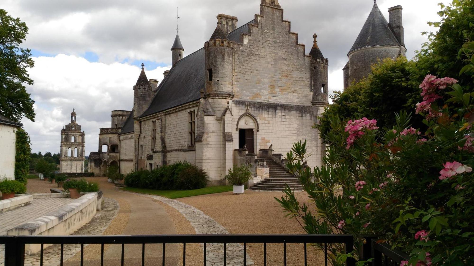 Suite Luzilloise Luzille Exterior photo