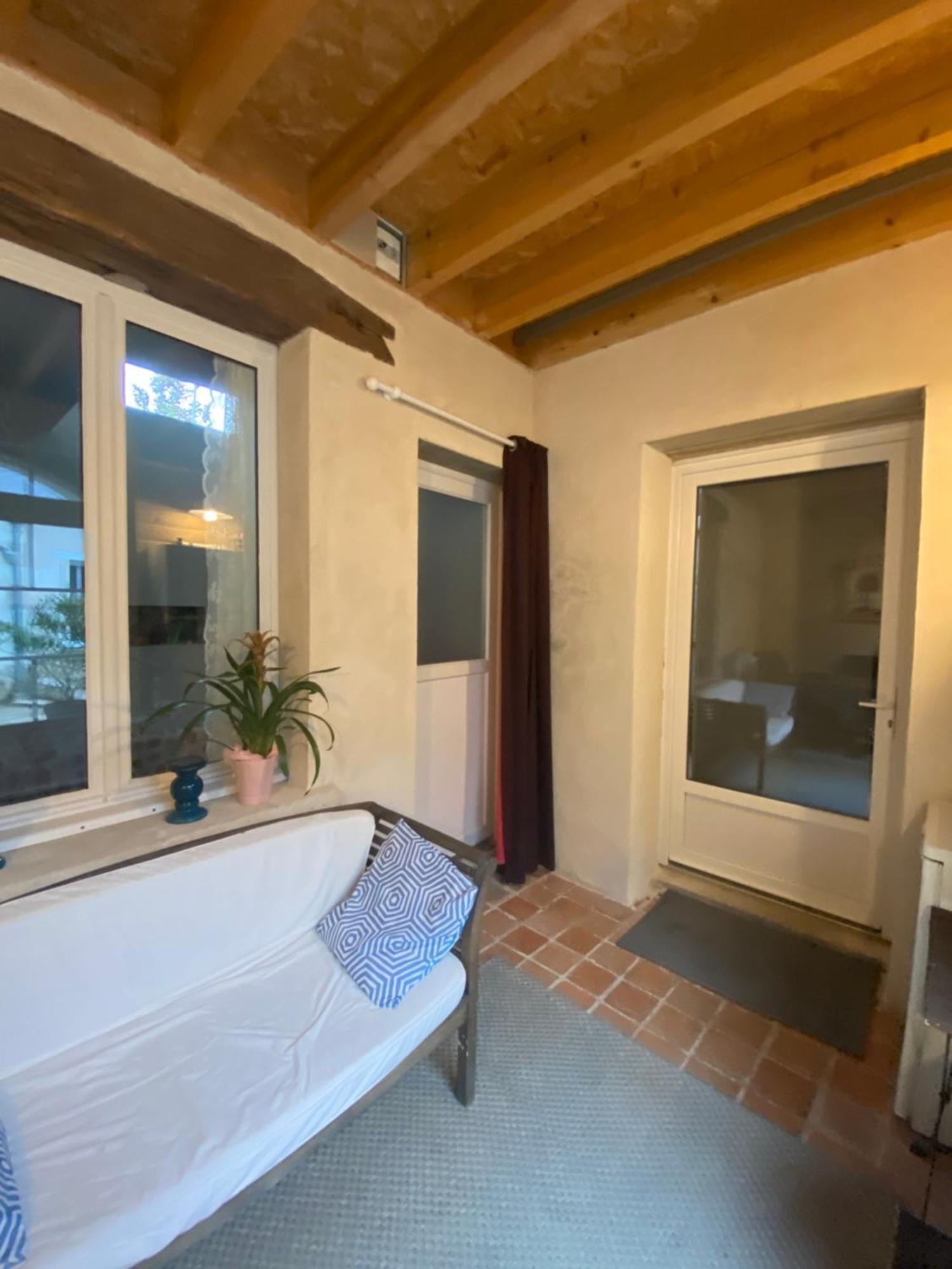 Suite Luzilloise Luzille Room photo