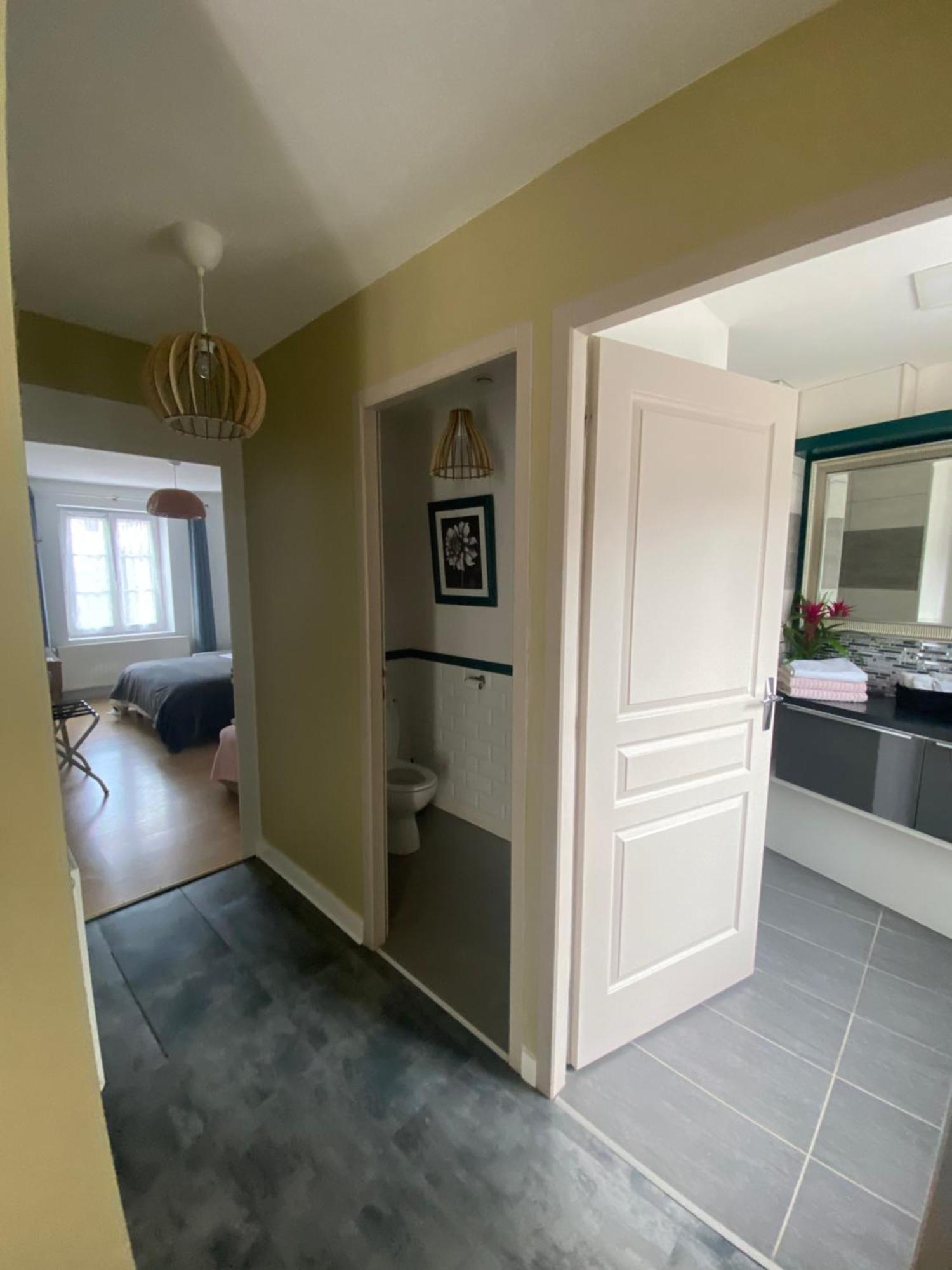 Suite Luzilloise Luzille Room photo